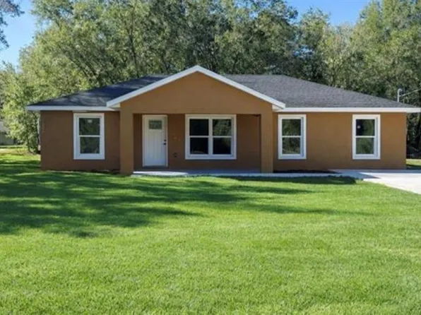 97 NW Sparrow Rd, Dunnellon, FL 34431