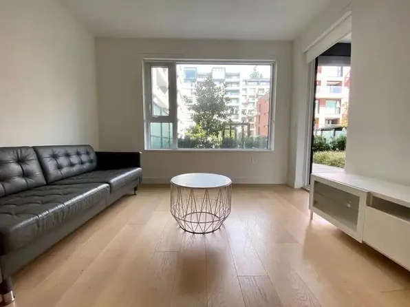 7228 Adera St #202, Vancouver, BC V6P 0H8