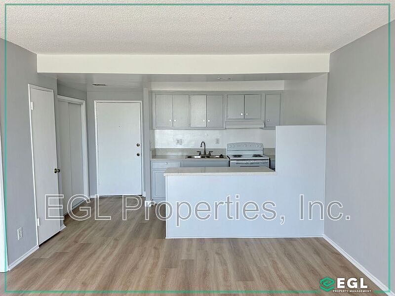 1st image of 7235 Hollywood Blvd #W104