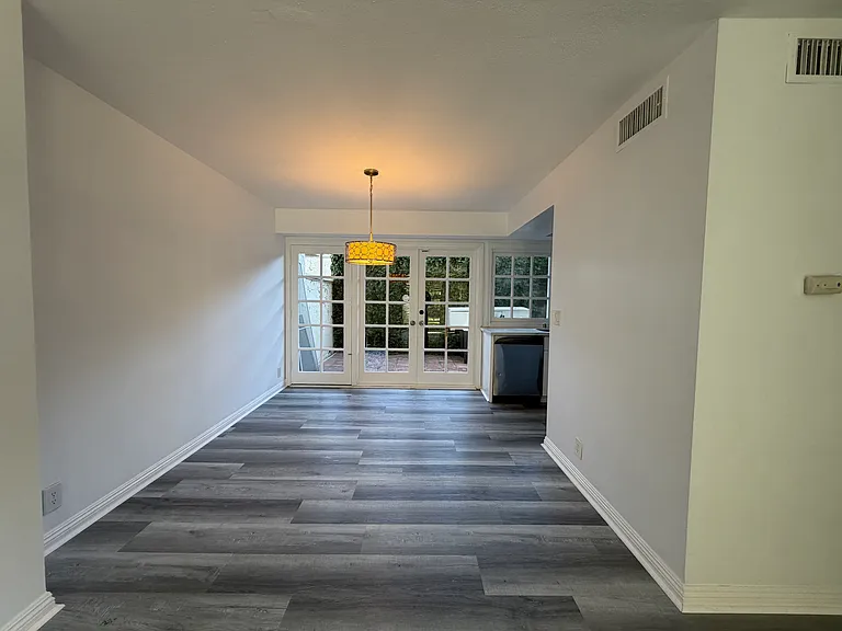 2450 Vista Hogar — Photo 3