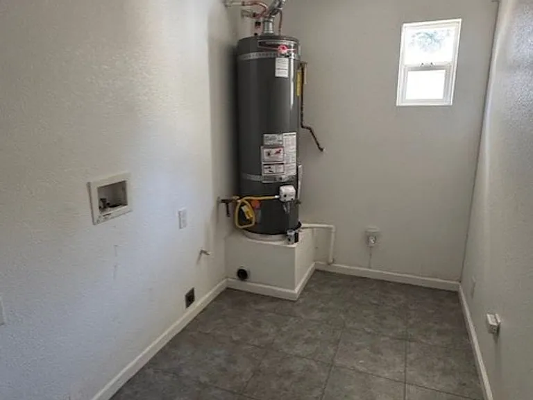 1629 Basler St — Photo 14
