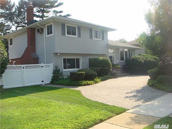 2nd image of 366 White Birch Ln