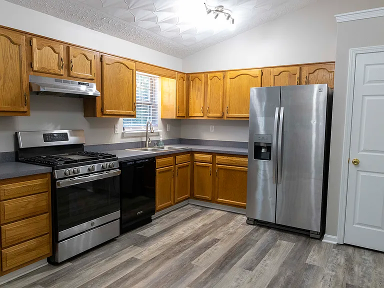 3908 Birch Leaf Ct — Photo 11