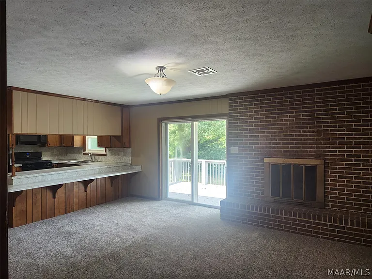 1203 Oates Rd — Photo 18