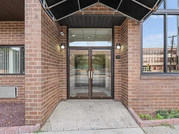 7430 John F Kennedy Boulevard image 3 of 20