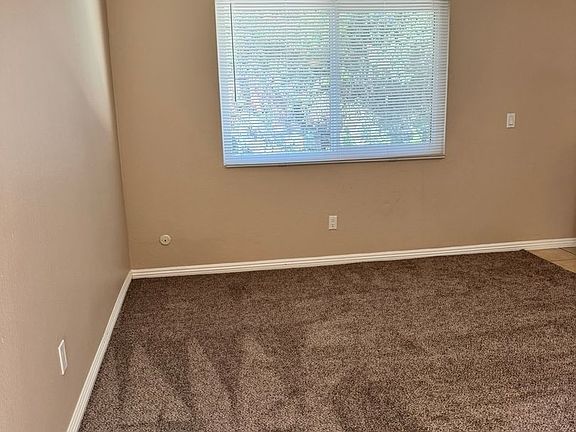 3rd image of 2616 Alpine Blvd Unit 20