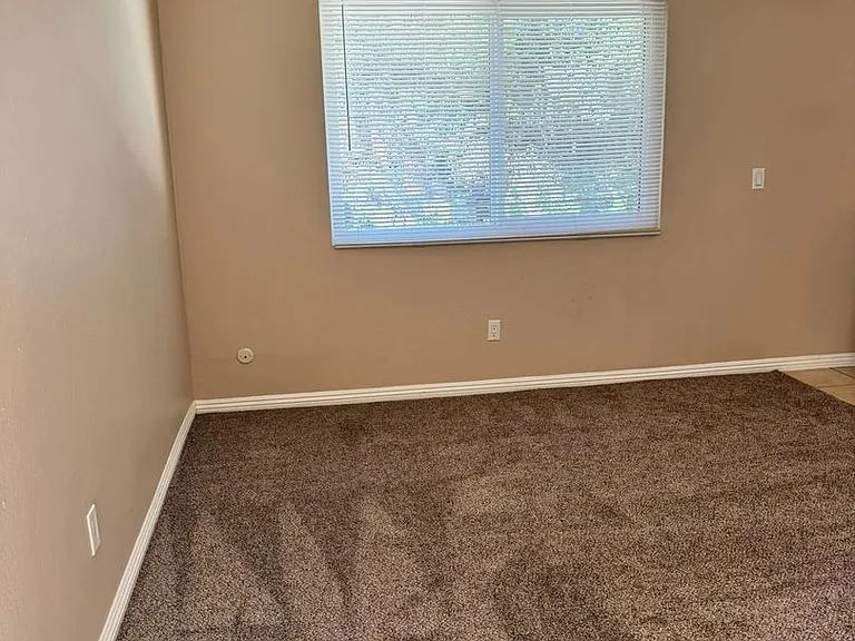 2616 Alpine Blvd #20 — Photo 3