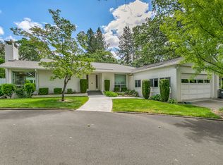 242 Valley View Dr, Medford, OR 97504