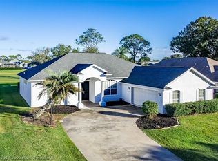 2910 Meadowood Ln, Sebring, FL 33875