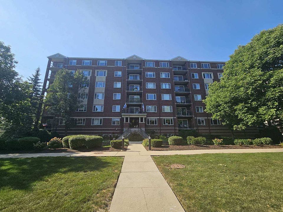 1st image of 31 E Grove St APT 707