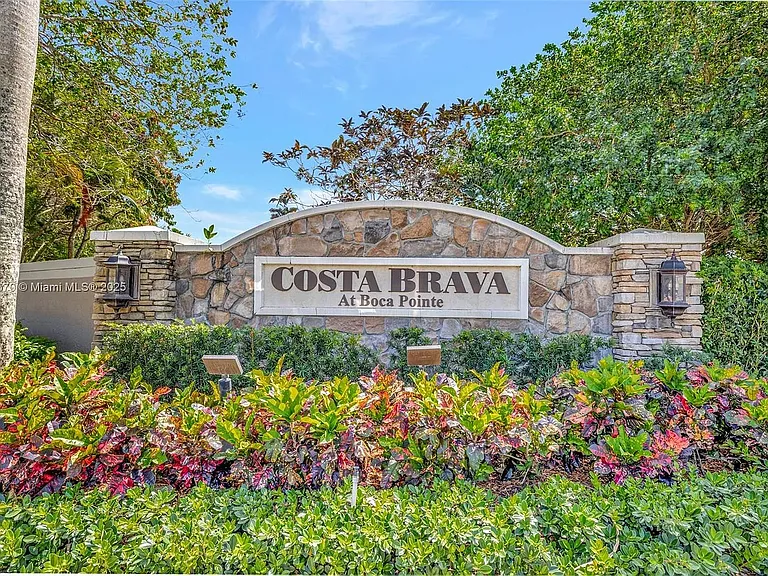 6368 Brava Way — Photo 24