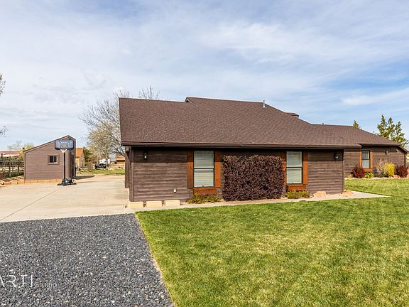 4th image of 1035 Homestead Dr E