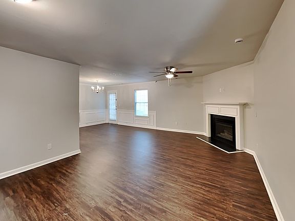 4th image of 335 Hidden Creek Ln