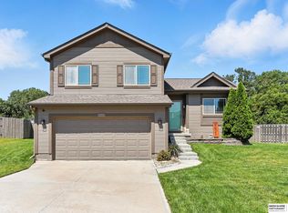 19626 R St, Omaha, NE 68135