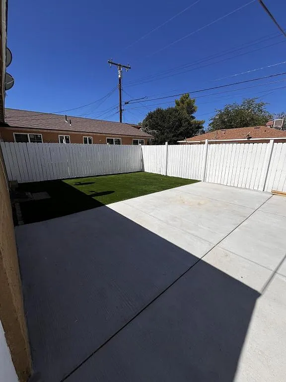 44141 11th St W — Photo 3