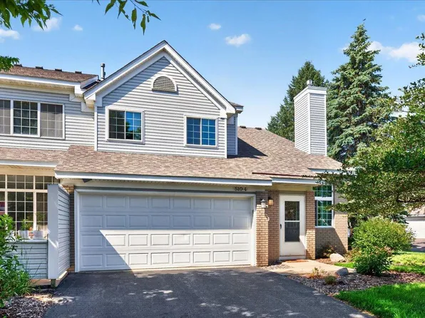 510 Lovell Ave APT 4, Roseville, MN 55113