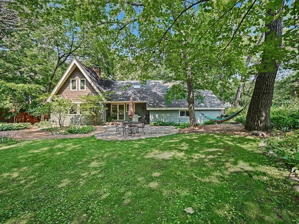 2427 Mayflower Ave, Minnetonka, MN 55305