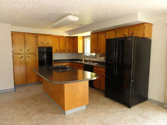 5th image of 4314 NE 50th St