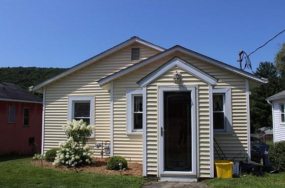 1st image of 92 Burr Ave