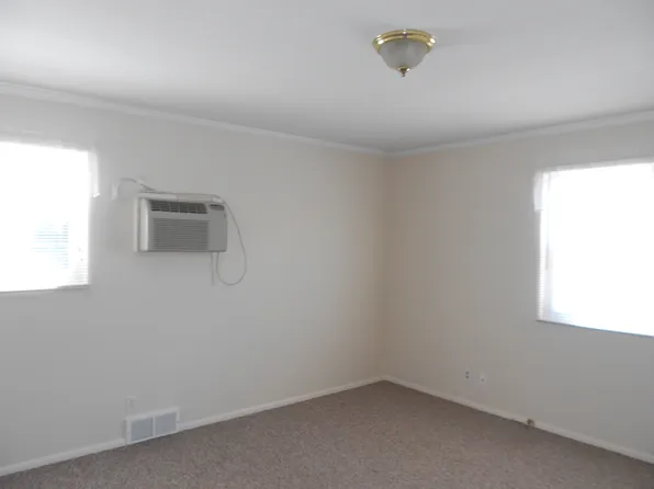 16 E Linwood Ave, Akron, OH 44301