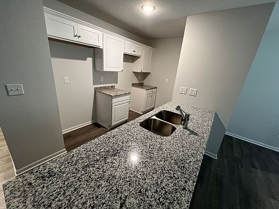 3rd image of 4028 Highland Ave
