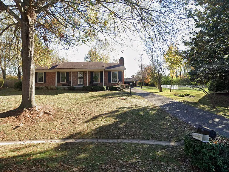 2432 Merriwood Dr — Photo 1