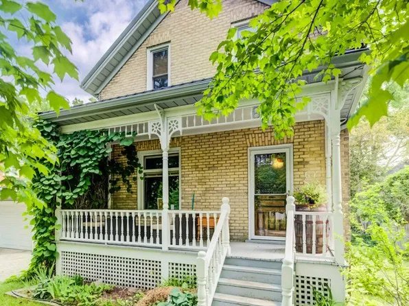 6 Tweed St, Waterloo, ON N2J 3E2