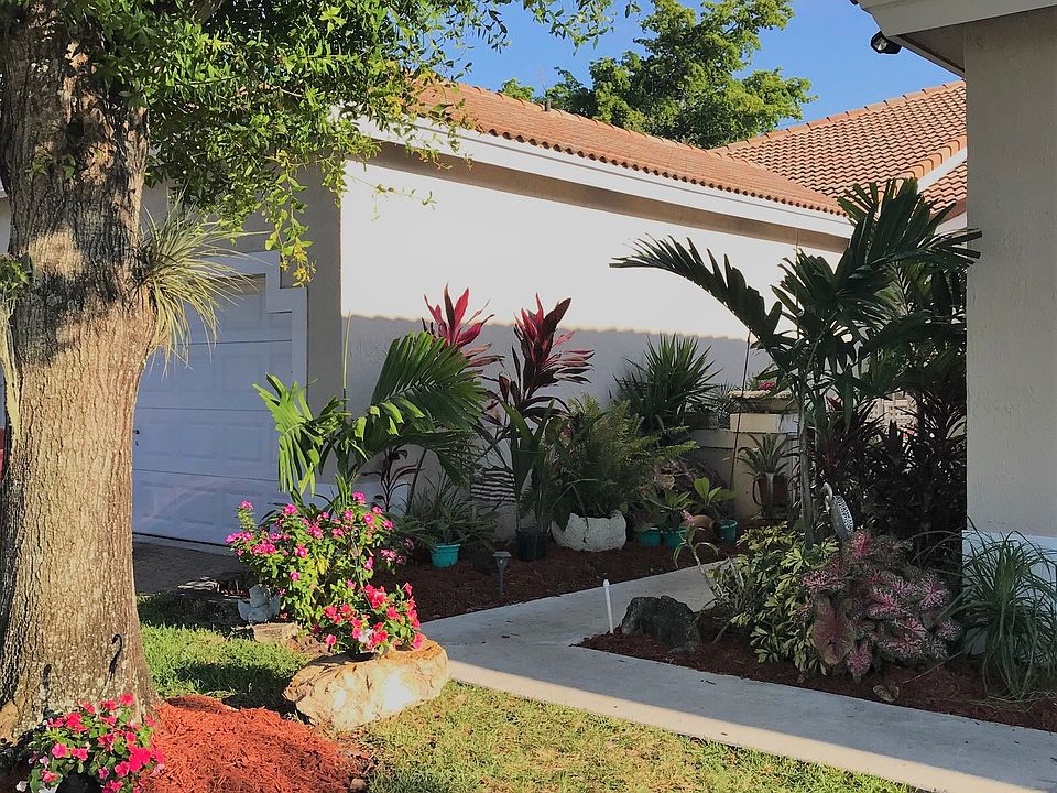 1st image of 2410 Aragon Blvd Unit 2