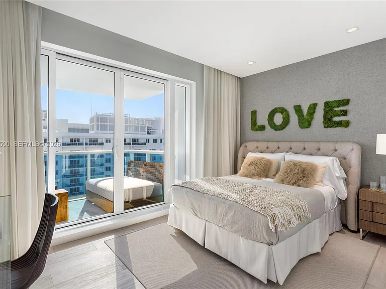102 24th St #Penthouse 1706 — Photo 10