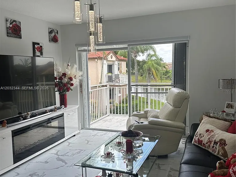 1200 SW 113th Ter #202 — Photo 3