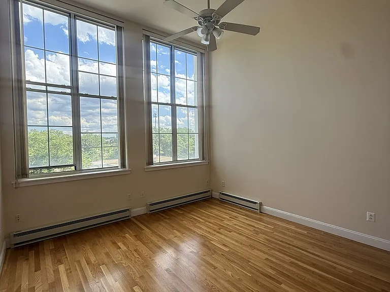 240 Heath St #302-1 — Photo 6