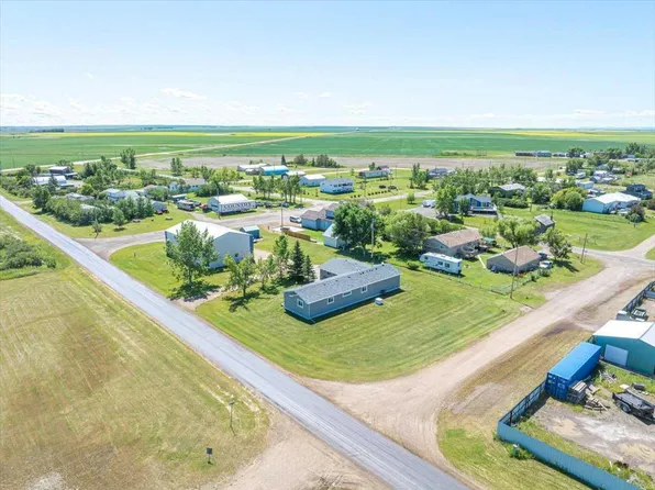 513 Railway Ave, Vulcan County, AB T0L 0L0