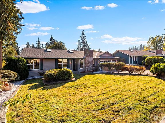 4th image of 2307 Ponderosa Dr SE