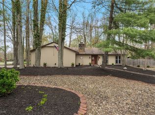 17800 Falling Leaves Rd, Strongsville, OH 44136