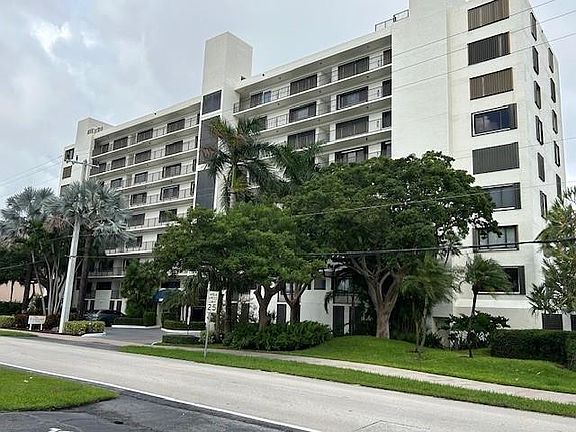 5th image of 2300 NE 33rd Avenue #403