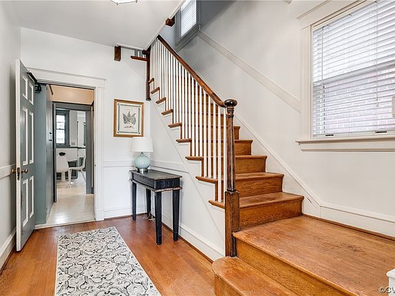 3rd image of 3411 W Franklin St