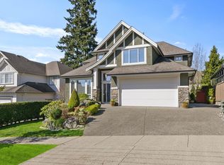 5879 165th St, Surrey, BC V3S4G2