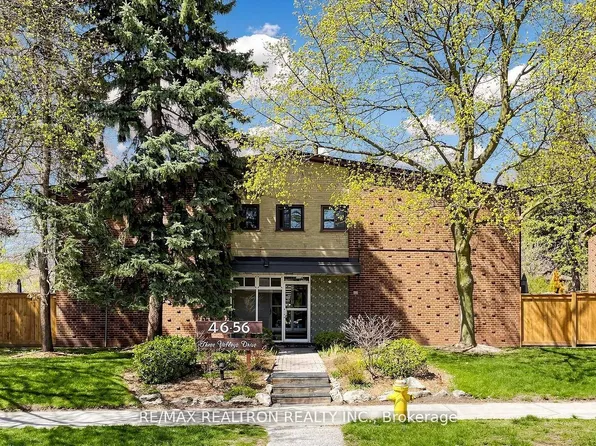 52 Three Valleys Dr #2, Toronto, ON M3A 3B5