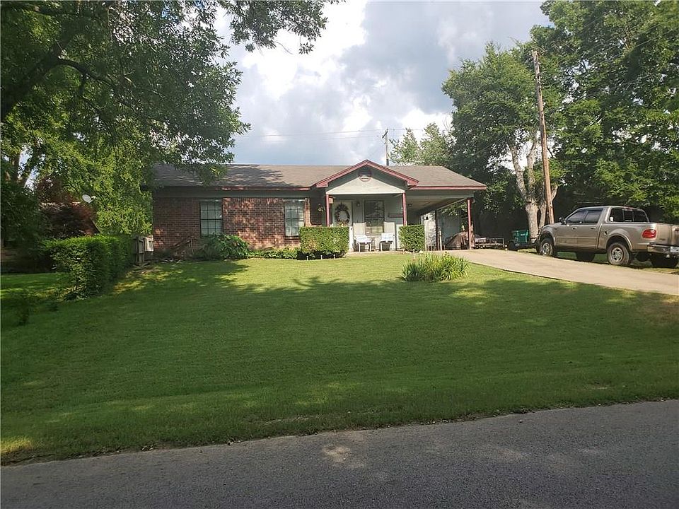 1st image of 15 Elmwood St