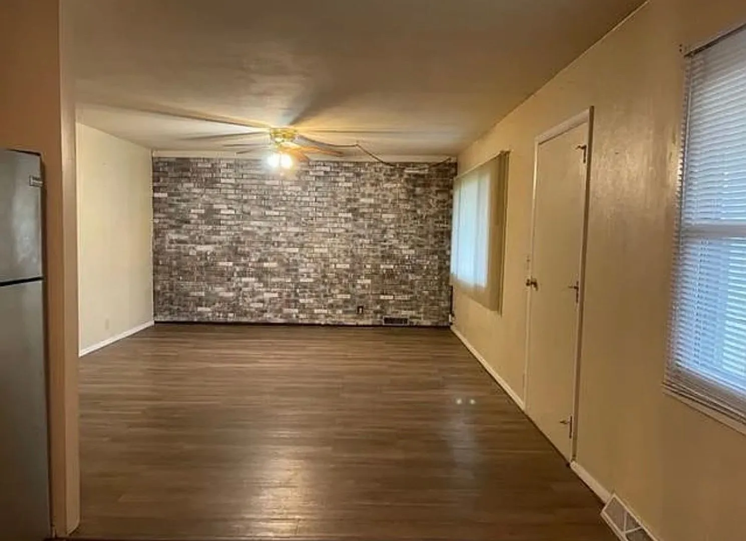 3 bed/2 bath — Photo 3