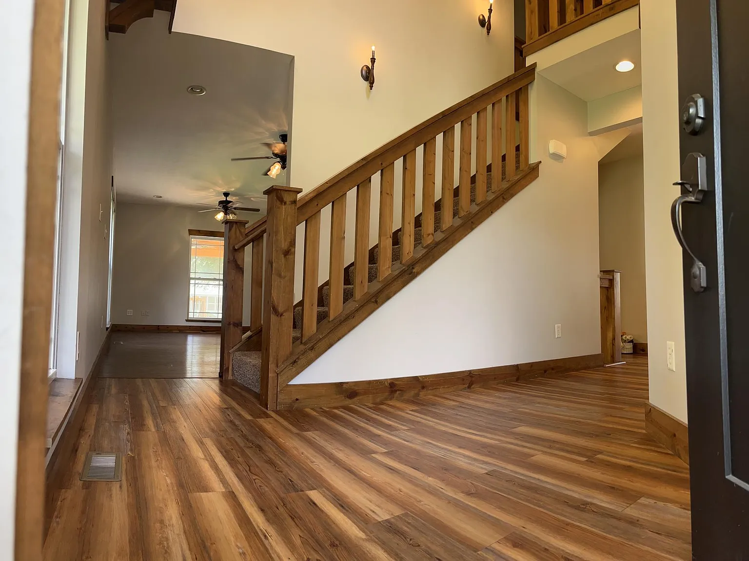 4 bed, 2136 sqft, $2,550 — Photo 3