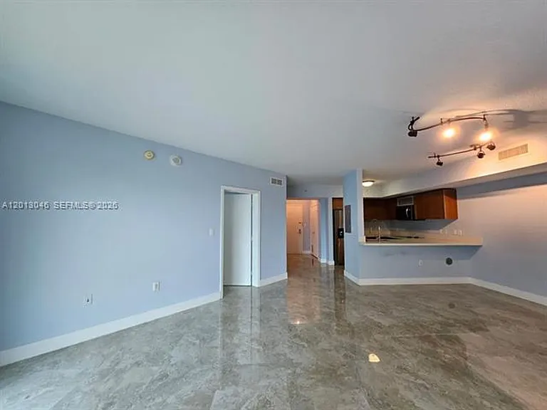 9055 SW 73rd Court Rd #1008 — Photo 9