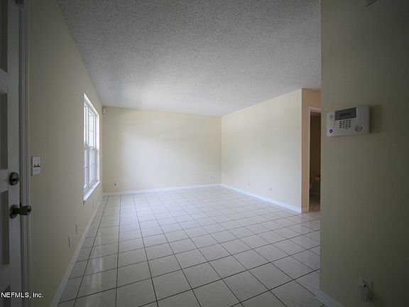 4th image of 225 Kettering Court