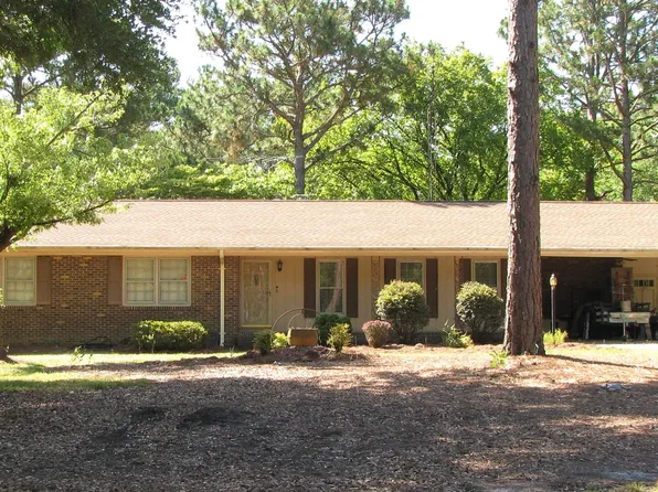 376 Hennings Dr, Vass, NC 28394