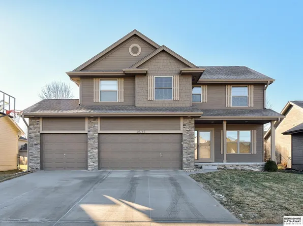19753 William St, Omaha, NE 68130