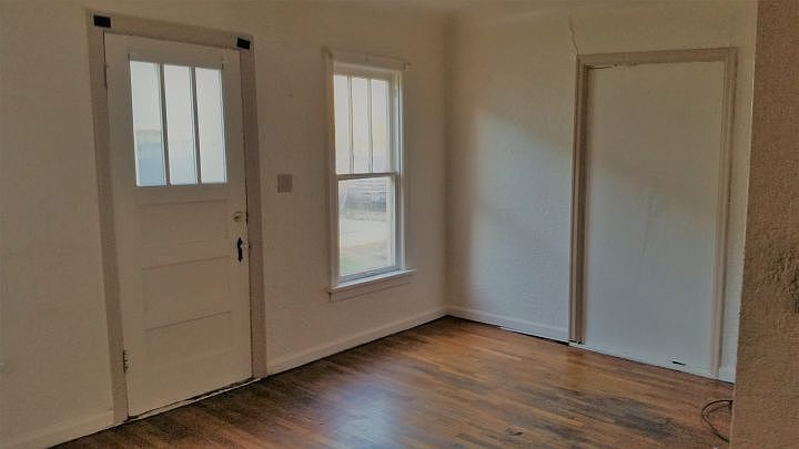 1st image of 118 N 24th St APT 20