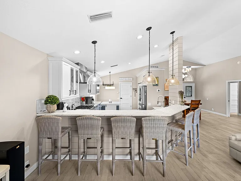 3370 Yonge Ave — Photo 19