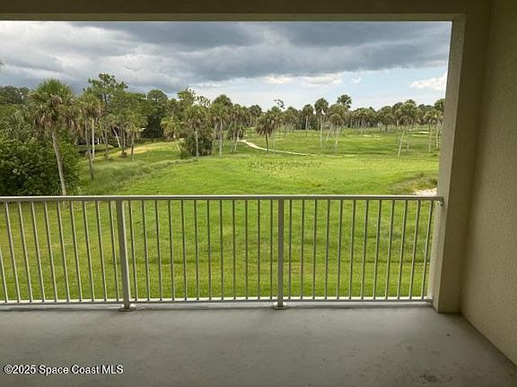 3rd image of 3941 Playa Del Sol Dr #202