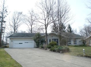 28844 Serenity Ln, Wickliffe, OH