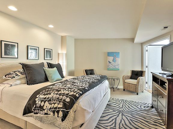4th image of 1777 Larimer St APT 2301